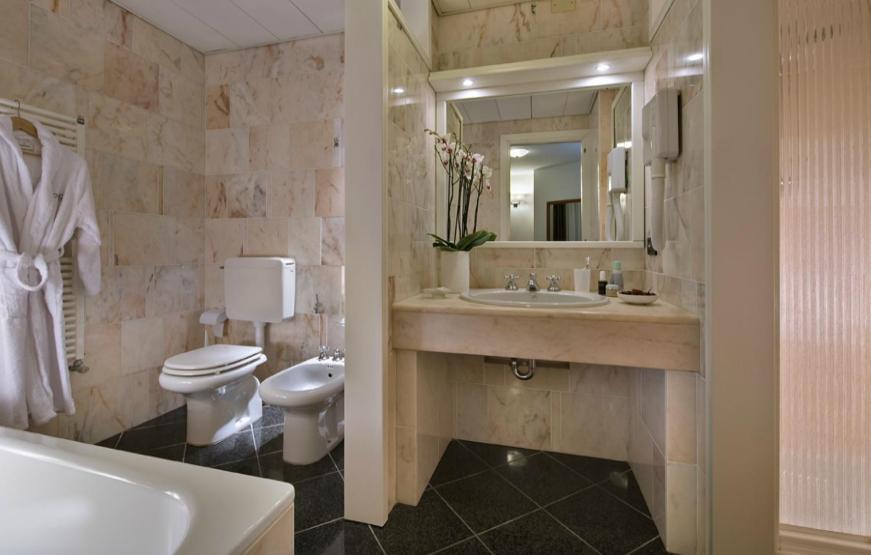 Hotel Lo Zodiaco Abano Terme Buitenkant foto
